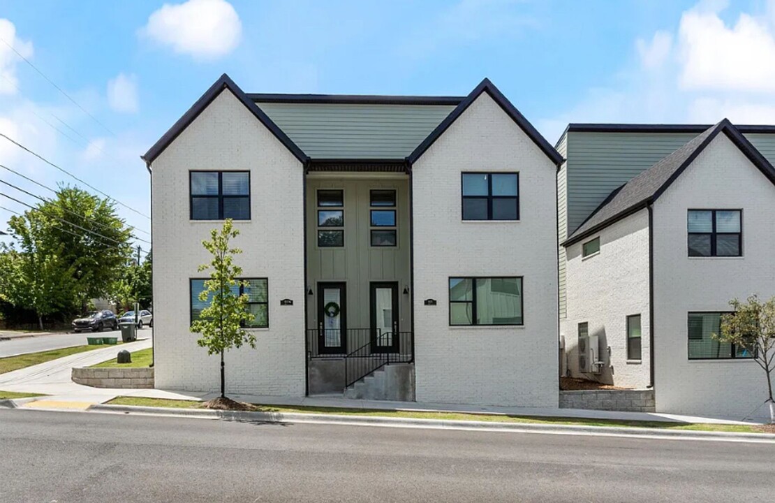 605 Whitham Ave in Fayetteville, AR - Building Photo