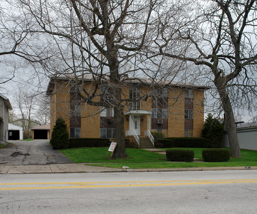 1730 2nd St in Cuyahoga Falls, OH - Building Photo