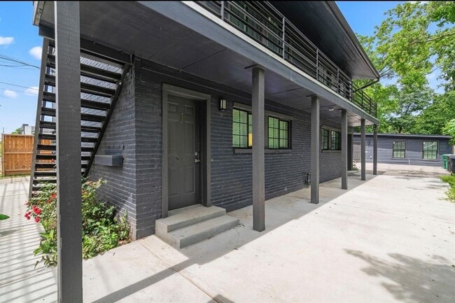 property at 6810 Del Rio St