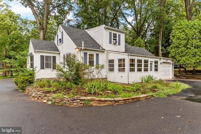 property at 43 Wilburtha Rd