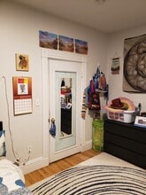 32 E Cottage St, Unit 1 in Boston, MA - Building Photo - Building Photo