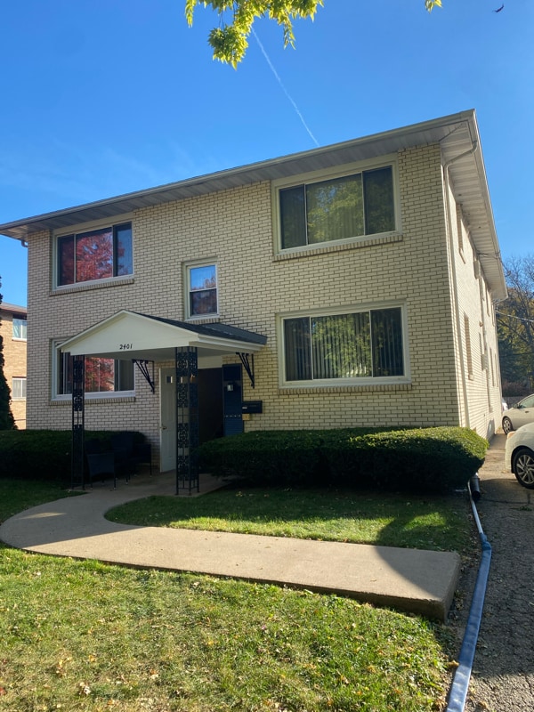 property at 2401 Brentwood Pkwy