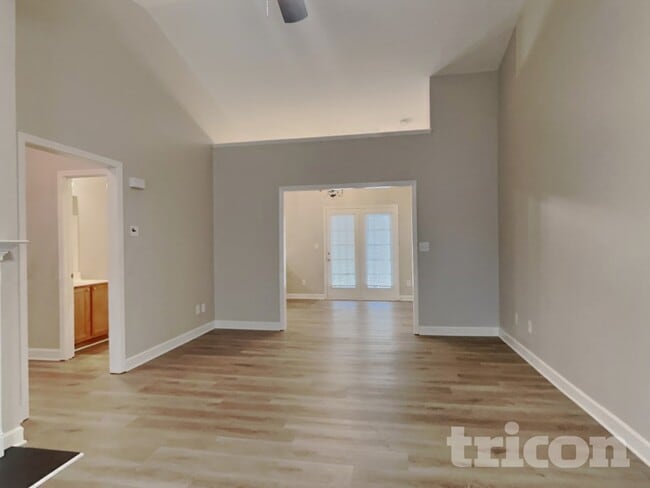 409 Barnsdale Ridge Rd in Kernersville, NC - Foto de edificio - Building Photo