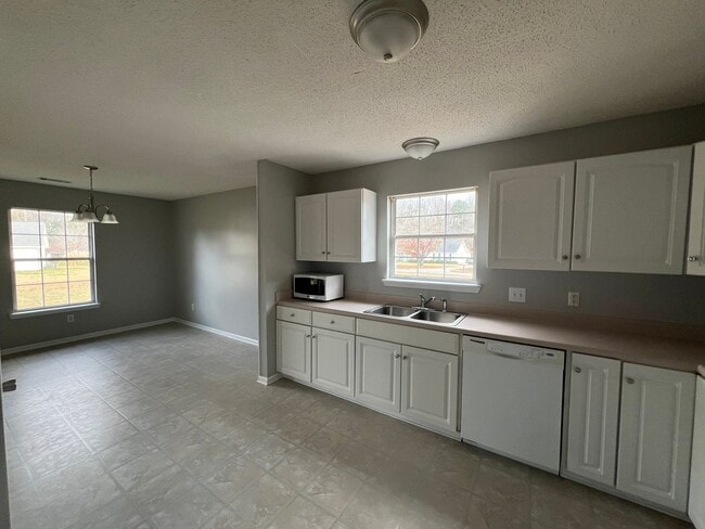 705 Ogeechee Dr E in Statesboro, GA - Building Photo - Building Photo