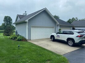 9992 Shamrock Ln, Unit 9992