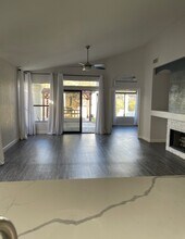 275 E Ashurst Dr in Phoenix, AZ - Building Photo - Building Photo