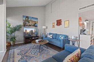111 Comanche Dr in Lago Vista, TX - Building Photo - Building Photo