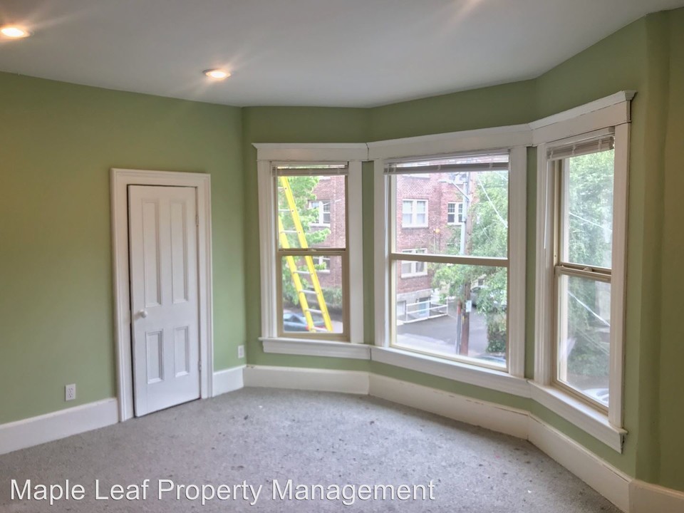 1008 E Harrison St in Seattle, WA - Building Photo