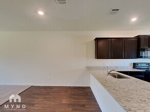 105 Pettigrew Ct in Jarrell, TX - Building Photo - Building Photo