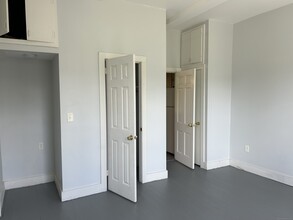 234 Rainbow Rd in Windsor, CT - Building Photo - Building Photo