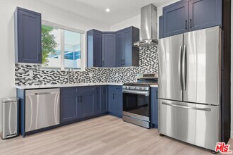119-119 S Myers St in Burbank, CA - Building Photo - Building Photo