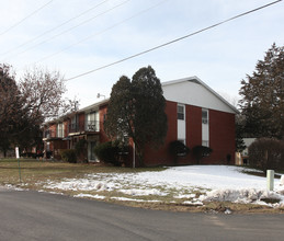 Lake Katrine Apartments in Lake Katrine, NY - Building Photo - Building Photo