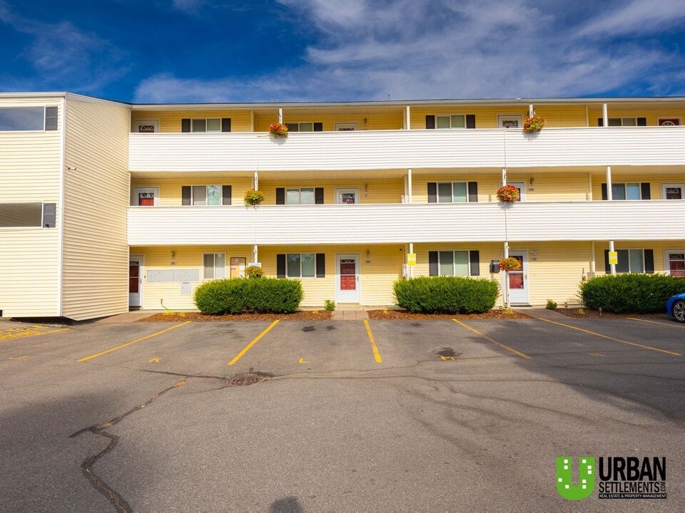 222 N Hutchinson Rd in Spokane Valley, WA - Building Photo