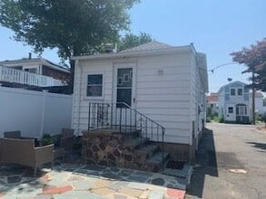 15 Argyle St in Revere, MA - Foto de edificio - Building Photo