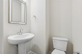 1200 10th St in Pflugerville, TX - Building Photo - Building Photo