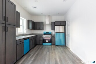 75 High St in Plymouth, CT - Building Photo - Building Photo