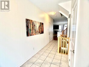 702 Brian Good Ave in Ottawa, ON - Building Photo - Building Photo