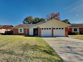2307 Romayor Ct in Pearland, TX - Building Photo