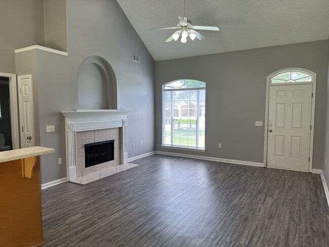 641 Laurel Hill Cir in Richmond Hill, GA - Building Photo - Building Photo
