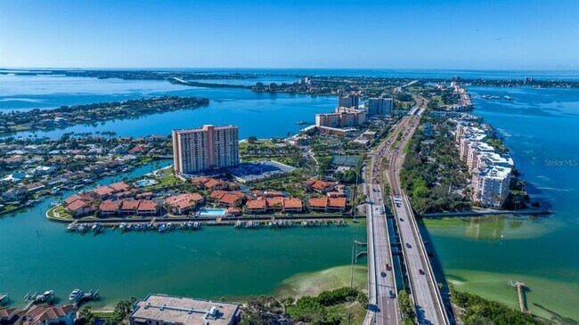 4730 Brittany Dr S in St. Petersburg, FL - Building Photo - Building Photo