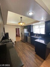 3955 Roohani Ct in Las Vegas, NV - Building Photo - Building Photo