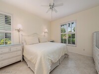 7054 Barrington Cir in Naples, FL - Foto de edificio - Building Photo