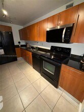 3000 S Ocean Dr, Unit 1216 in Hollywood, FL - Building Photo - Building Photo