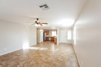 7903 W Pomo St in Phoenix, AZ - Building Photo - Building Photo