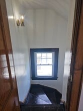 19 Harding St, Unit #2 in Maplewood, NJ - Foto de edificio - Building Photo