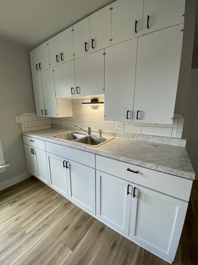 1208 N Sawyer St, Unit A