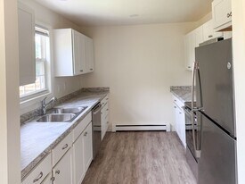 340 Spear St in South Burlington, VT - Building Photo