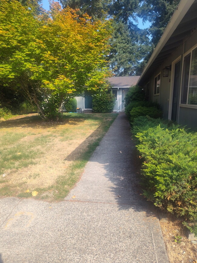 811 43rd Ave SW, Unit D