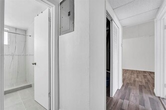 1150 Euclid Ave, Unit 311 in Miami Beach, FL - Foto de edificio - Building Photo