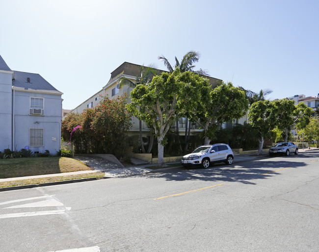 336 S Norton Ave in Los Angeles, CA - Foto de edificio - Building Photo