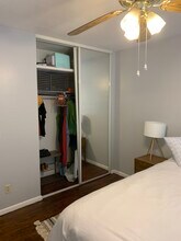 327 University Ave SE in Minneapolis, MN - Building Photo - Building Photo