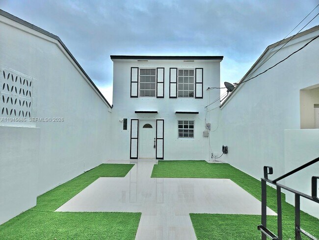 0000 00000 in Miami Gardens, FL - Building Photo - Building Photo