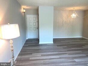 15300 Beaverbrook Ct in Silver Spring, MD - Building Photo - Building Photo