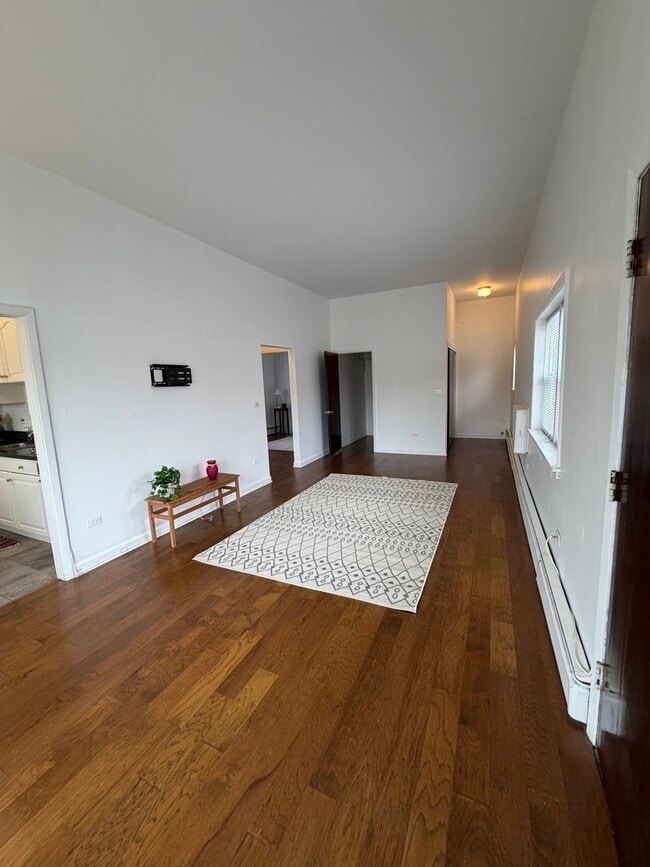 1995 Howard Ave in Des Plaines, IL - Building Photo - Building Photo