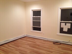 137 Brooks St in Boston, MA - Building Photo - Building Photo