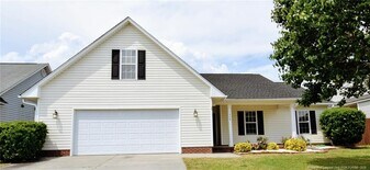 1458 Oldstead Dr in Fayetteville, NC - Building Photo