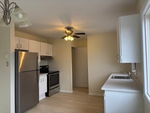 19 Crystal Dr in Dartmouth, NS - Building Photo - Building Photo