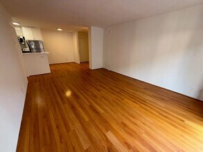 10760 Rose Ave in Los Angeles, CA - Building Photo - Building Photo