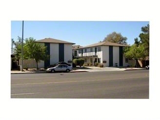 525 E Ridgecrest Blvd in Ridgecrest, CA - Building Photo