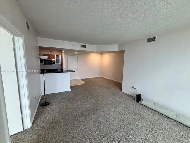 2775 NE 187th St, Unit 403 in Aventura, FL - Building Photo - Building Photo