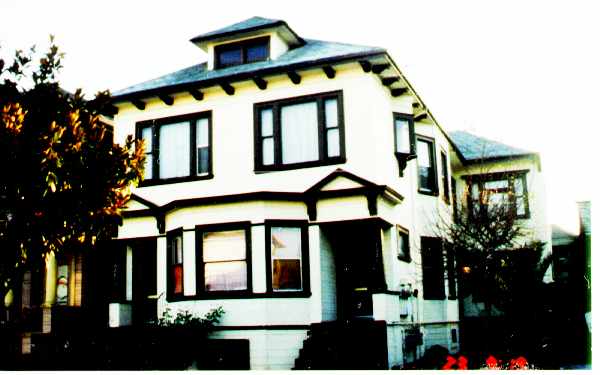 1026 Linden St in Oakland, CA - Foto de edificio - Building Photo