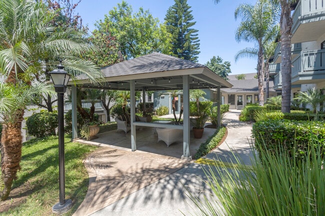 Xav Summerfield Villas