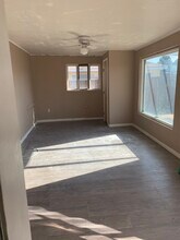 200 W Lucero Ave, Unit B in Las Cruces, NM - Building Photo - Building Photo