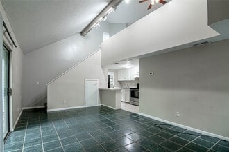 26620 Primrose Ct in Huntsville, TX - Building Photo - Building Photo