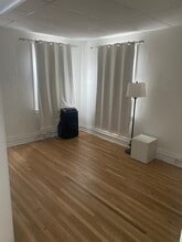 118 Ardmore Drive in Ferndale, MI - Foto de edificio - Building Photo