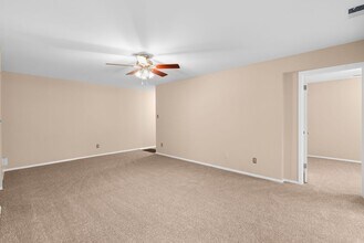 11315 Commonwealth Dr in Rockville, MD - Building Photo - Building Photo